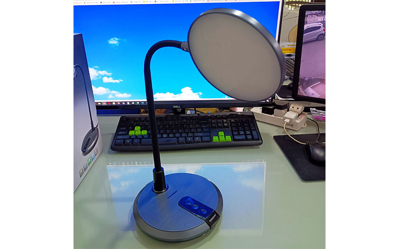 Đèn bàn chống cận đa năng Tiross TS1819 - Hàng chính hãng