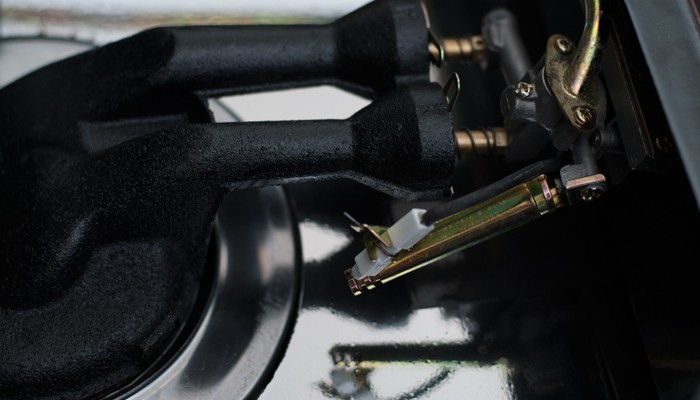 Bếp gas hồng ngoại Reeni AV-7011HNH - Hàng chính hãng