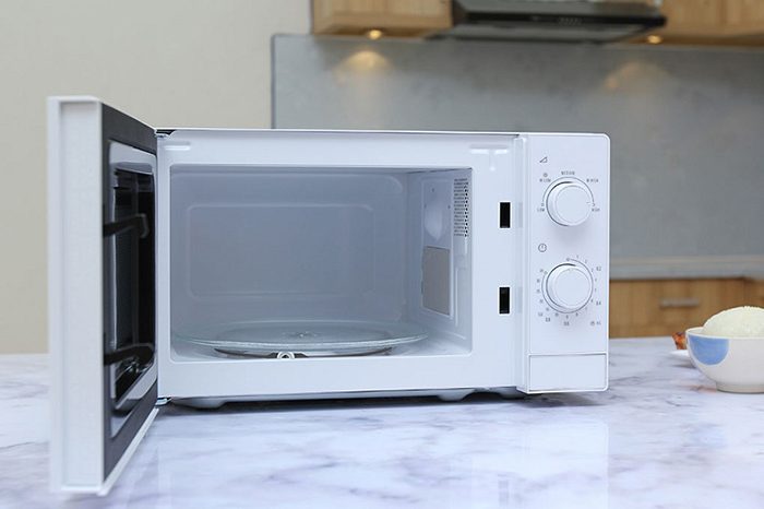Lò vi sóng Electrolux EMM2022MW - Hàng chính hãng