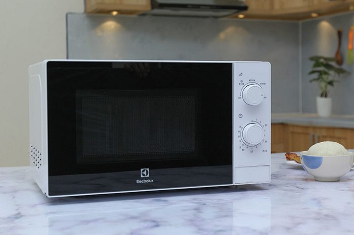 Lò vi sóng Electrolux EMM2022MW - Hàng chính hãng