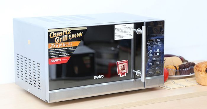 Lò vi sóng Sanyo EM-G3730V - Hàng chính hãng