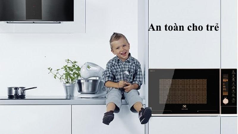 Lò vi sóng kết hợp nướng Electrolux EMG25D89GGP - Hàng chính hãng