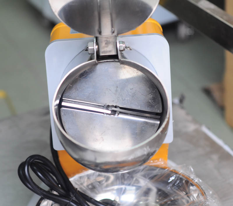 Máy bào đá 3 lưỡi RiriHong SB-100 - Hàng chính hãng