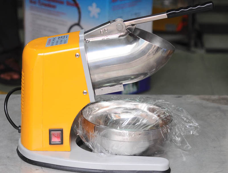 Máy bào đá 3 lưỡi RiriHong SB-100 - Hàng chính hãng