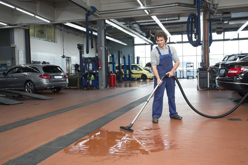 Máy hút bụi khô và ướt Karcher NT 70/2 Me Classic - Hàng chính hãng