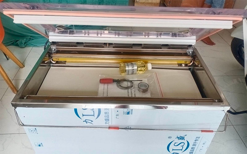 Máy hút chân không công nghiệp Yuzhong LD-700 - Hàng chính hãng