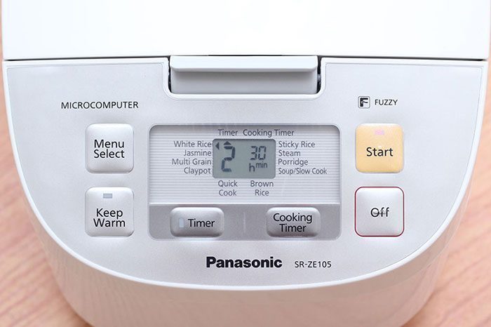 Nồi cơm điện Panasonic SR-ZE105 - Hàng chính hãng