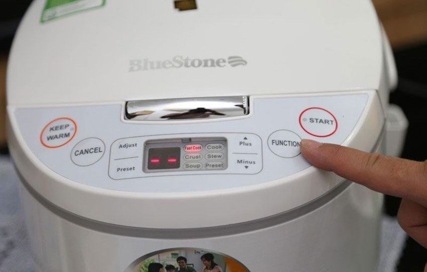 Nồi cơm điện tử BlueStone RCB-5925W - Hàng chính hãng