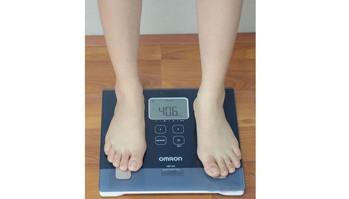 Cân đo lượng mỡ cơ thể Omron HBF-224 - Hàng chính hãng