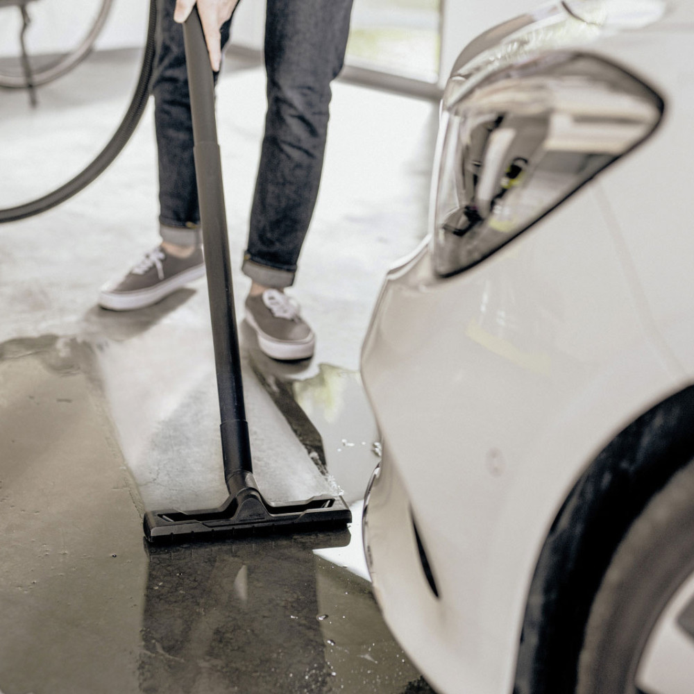 Máy hút bụi khô và ướt Karcher WD 4 S - Hàng chính hãng